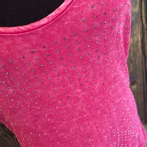 Hot pink tank with gun metal bling!